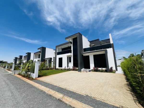Ruiru 5 Bedroom Townhouse for Sale